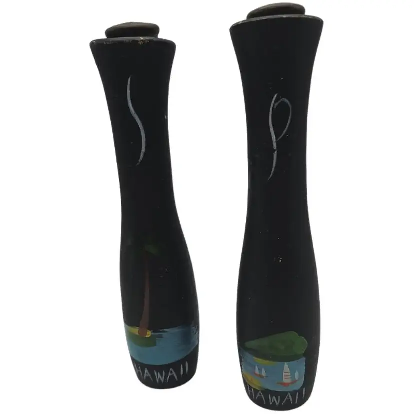 Vintage Hawaiian Souvenir Salt and Pepper Shakers