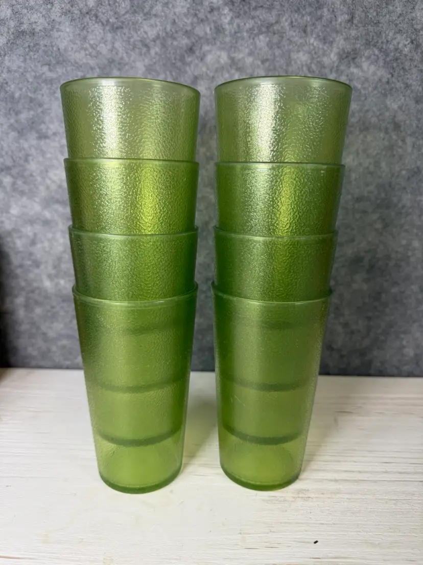 Set of 8 Texas Ware Avocado Green Tumblers β Pebbled Texture β Mid Century Plastic Cups