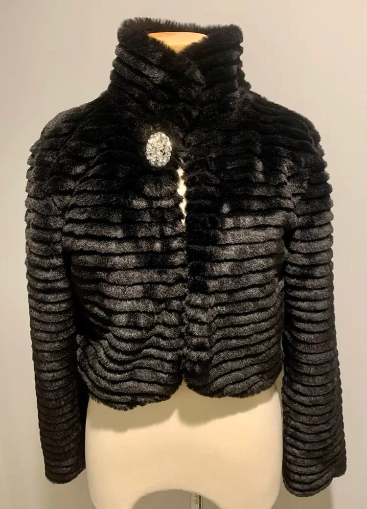 Elegant!! Frank Lyman: Faux Fur Short Jacket, black w/Zircon Brooch. Sz Small & Medium