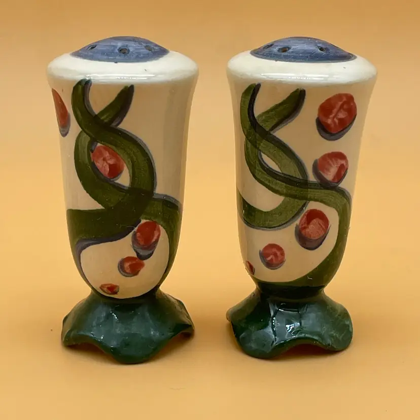 #21 Vintage Hand Painted Salt & Pepper Shaker Set