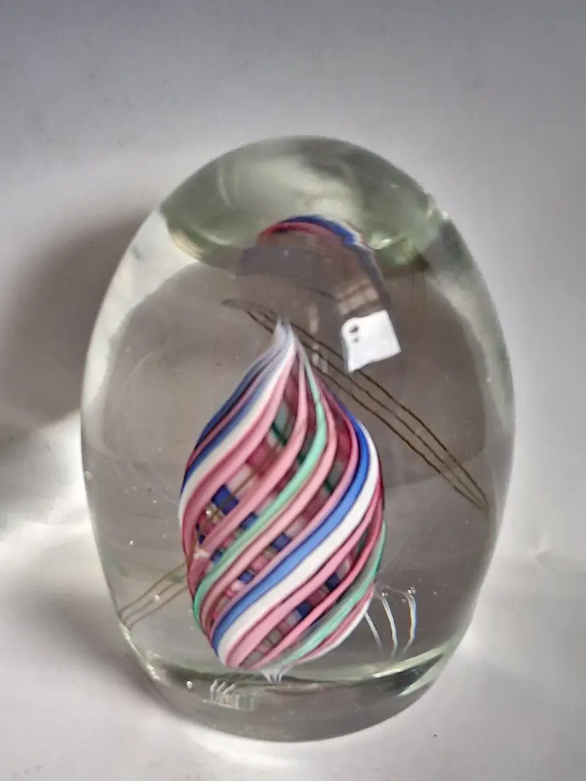VINTAGE, BEAUTIFUL, MURANO ART GLASS PASTEL CANDY STRIPE SWIRL PAPERWEIGHT