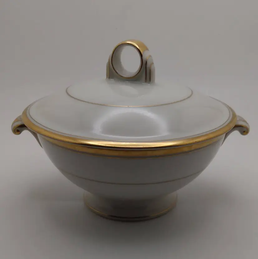 POW3 Meito Ivory China Sugar Bowl Deco Style Japan Hand Painted Gold Trim