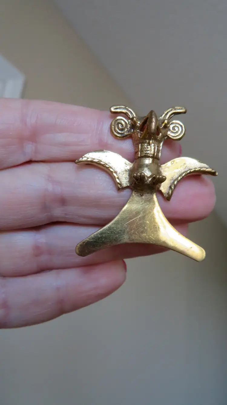 Pre Columbian Costa Rica Chiriki Tumbaga Gold Condor brooch museum replica eagle