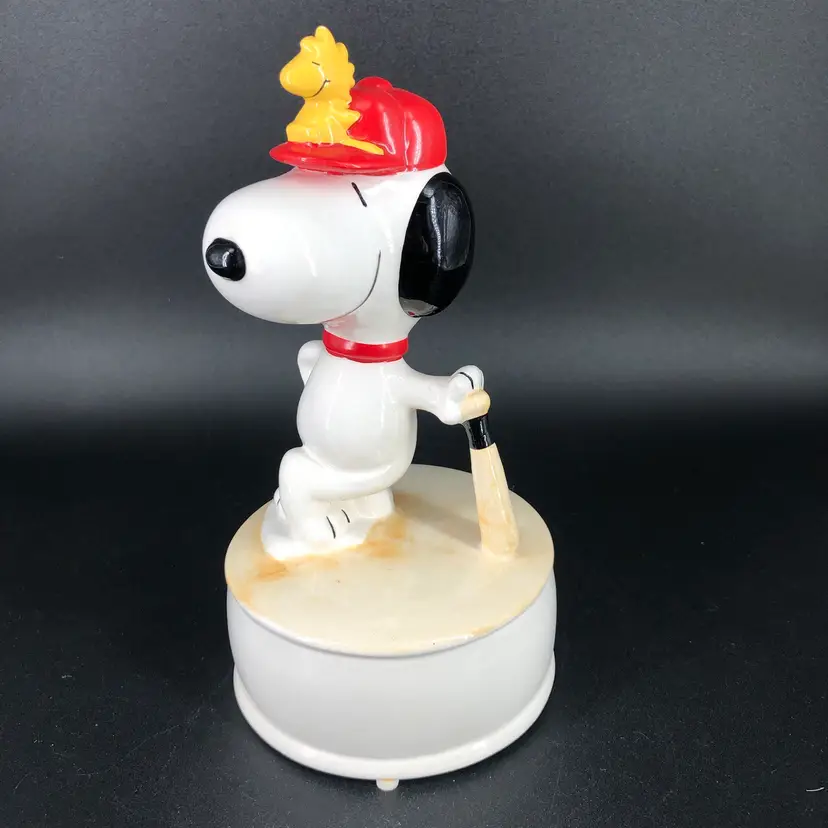 Vintage Willitts Peanuts Snoopy & Woodstock Baseball Musical Figurine AS IS