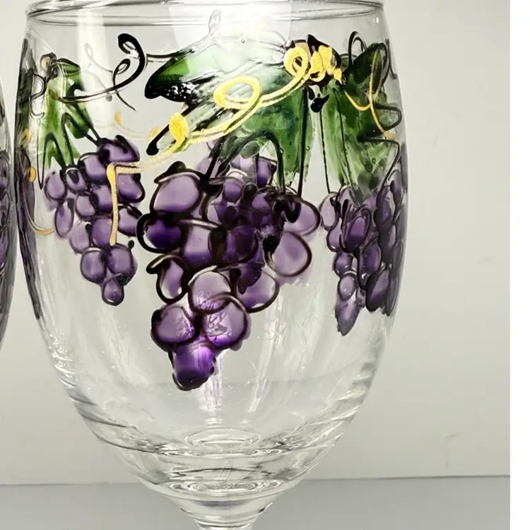 Pair VTG Hand Painted Wine Glasses Grapes Signed Tulip Glass New Zealand NEW