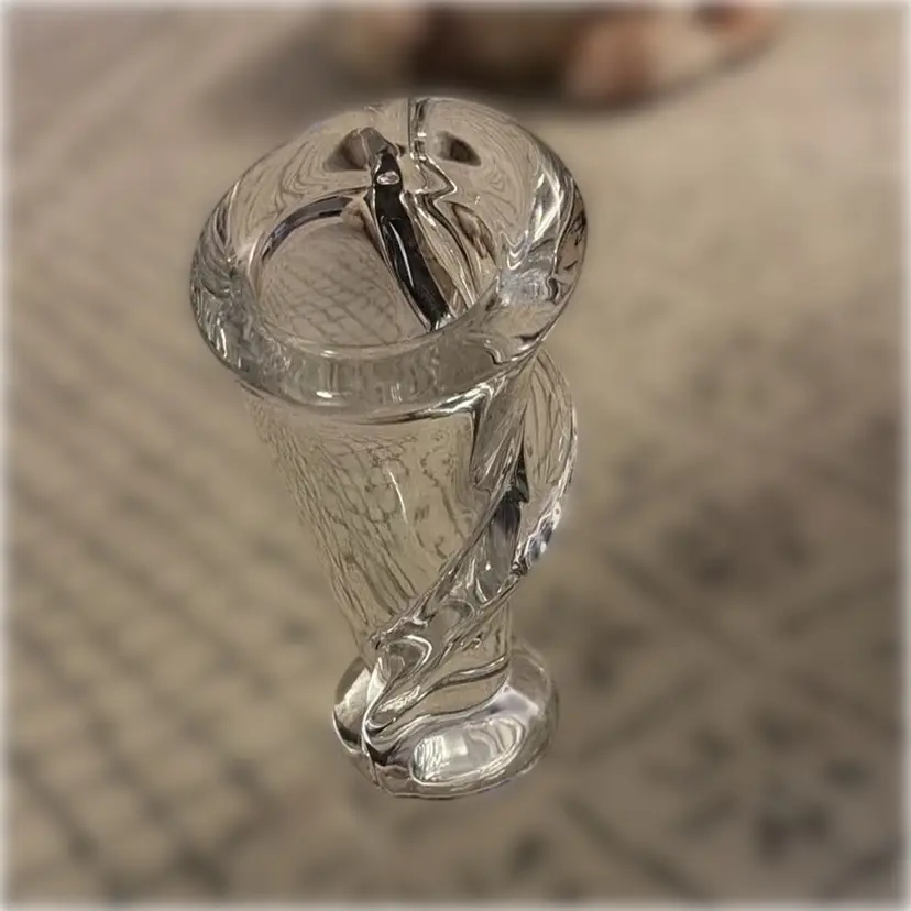 Vintage Art Vannes Le Chatel Calla Lily Vase 7.5" Clear French Crystal