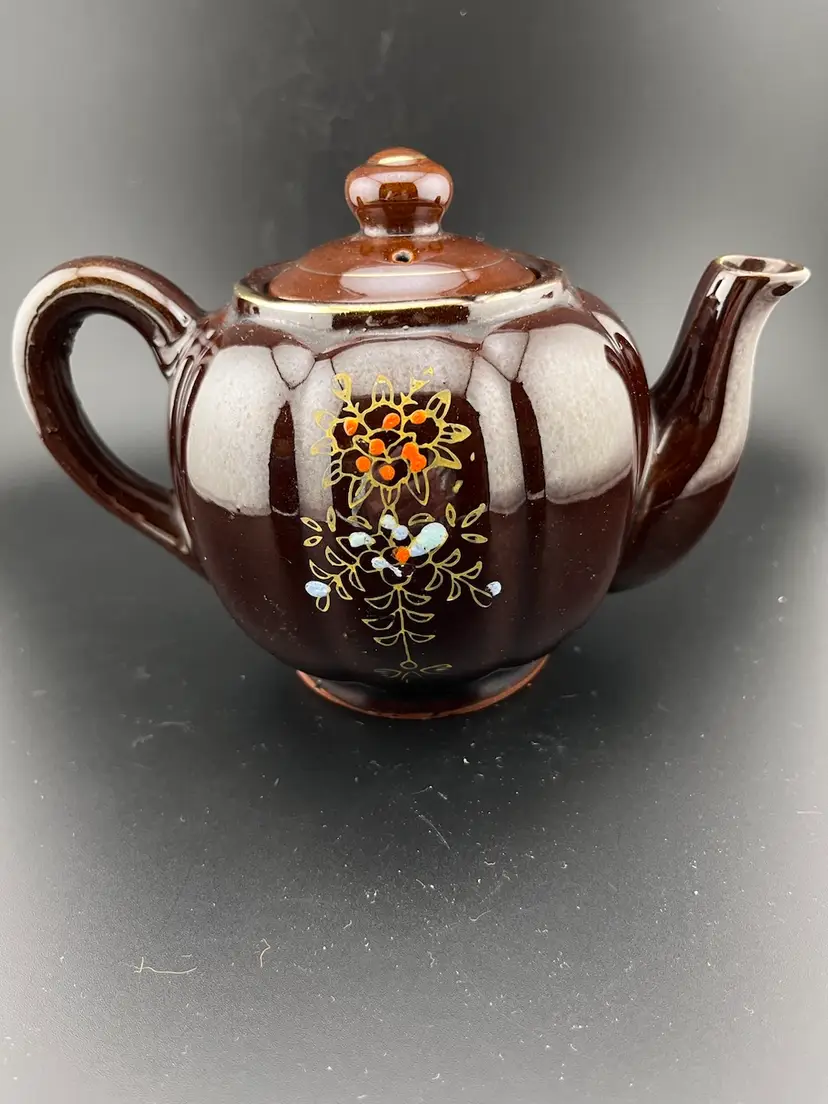 Japanese Moriage Redware Tea Pot