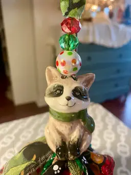 Mr. Raccoon S&P Shaker Tassel