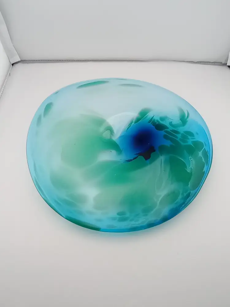 Art glass bowl