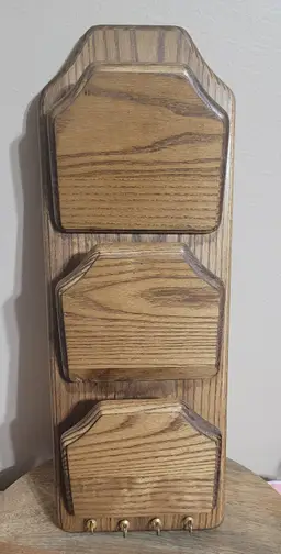 Cornwall USA Letter Holder Solid Oak Wood Hooks 16" x 5.5"