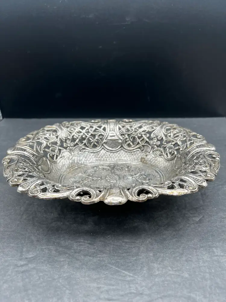 #436B Vintage Ornate Florintine Style Silver-tone Oval Bowl/Dish Featuring Intricate Openwork And Reposse Designs