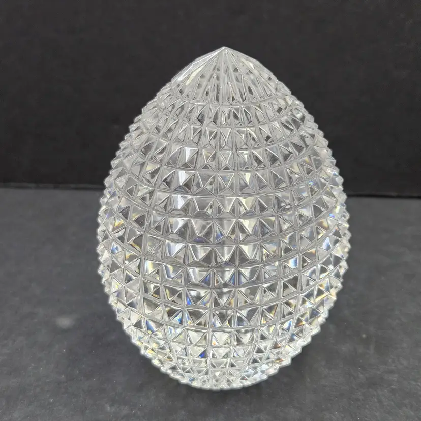 Heritage Crystal Diamond Point Egg Paperweight