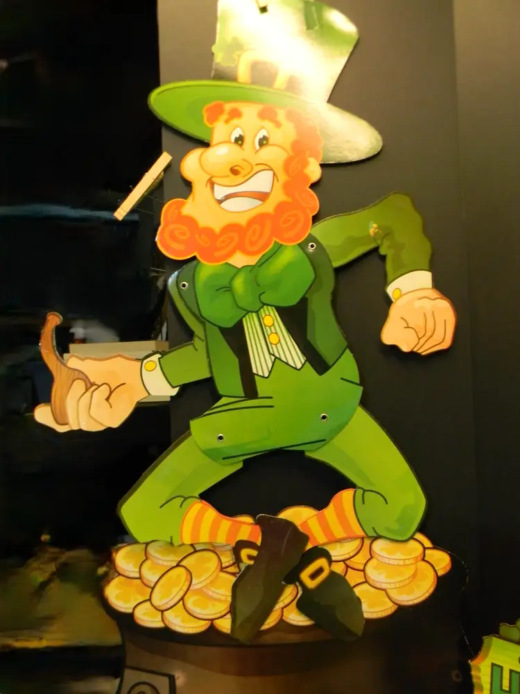 St. Patrick's Day Goodie Bag 2, different Cutouts- 1 big leprechaun-11 cutouts- 1 bag of different leprechaun (4)
