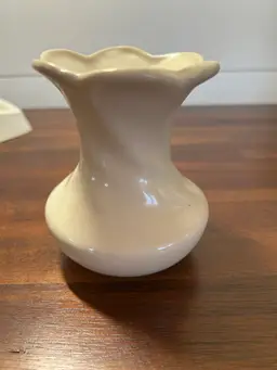 Vintage shawnee pottery vase