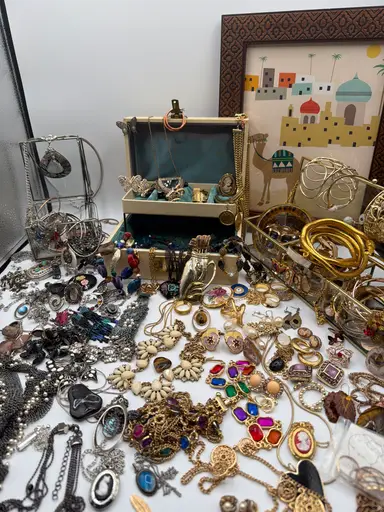 Jewelry Round II - Let’s Finish Up $3 Starts! 