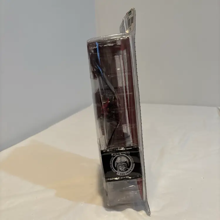 Star Wars: Episode 1 Darth Maul Collector Watch & Qui-Gon Lightsaber