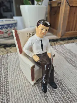JFK vtg salt and pepper shaker set "In His Rocking Chair"
