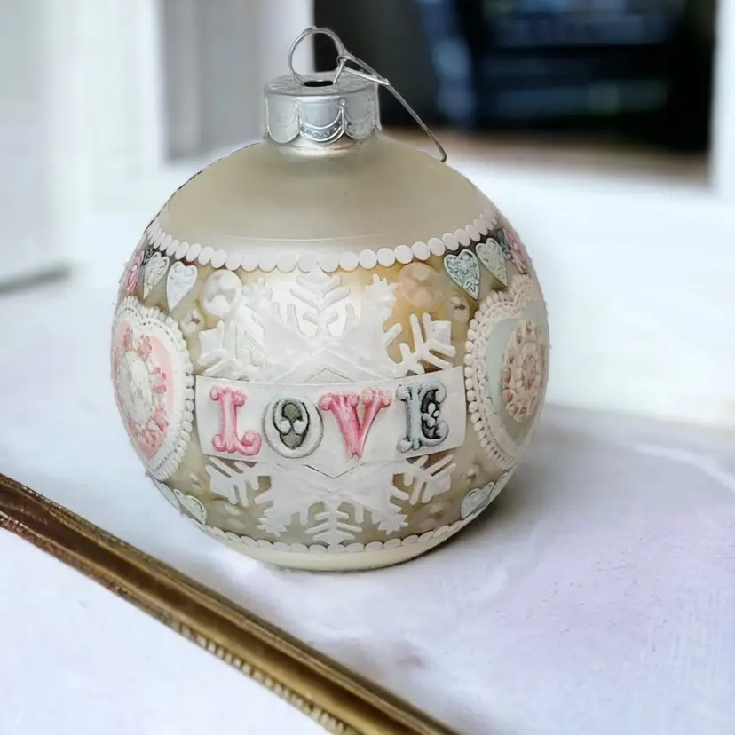 1980 Hallmark Christmas glass ornament "Love" theme Tree Trimmer Collection Rare