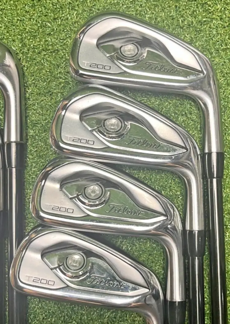 Titleist T200 2019 4-PW, 48* - Tensei AV Red AM(2) Regular Flex - Very Good