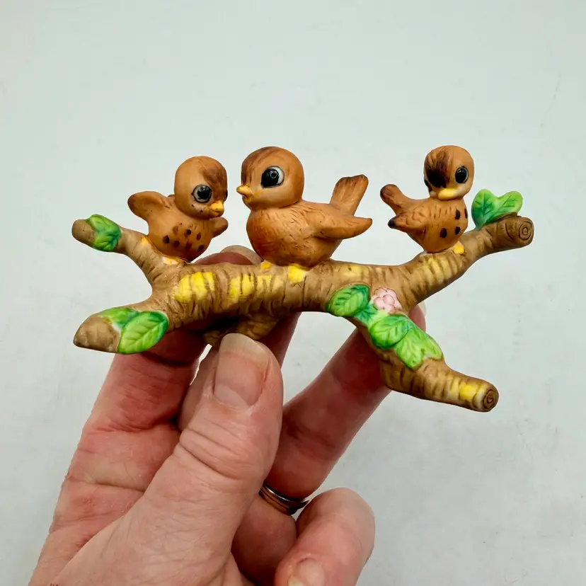 Josef Originals Hand-Painted Bisque Mama Robin & Babies on Branch Figurine VTG