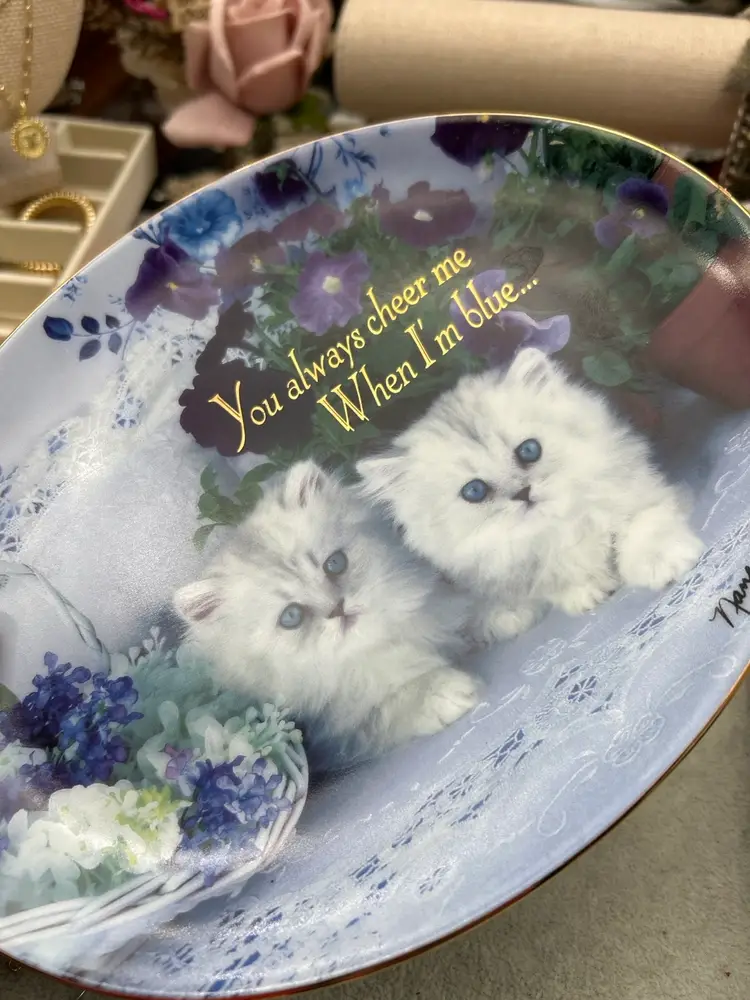 #01 Vintage Franklin Mint Nancy Matthews True Blue Friends Collector Plate Kitten Cat Oval 9x7