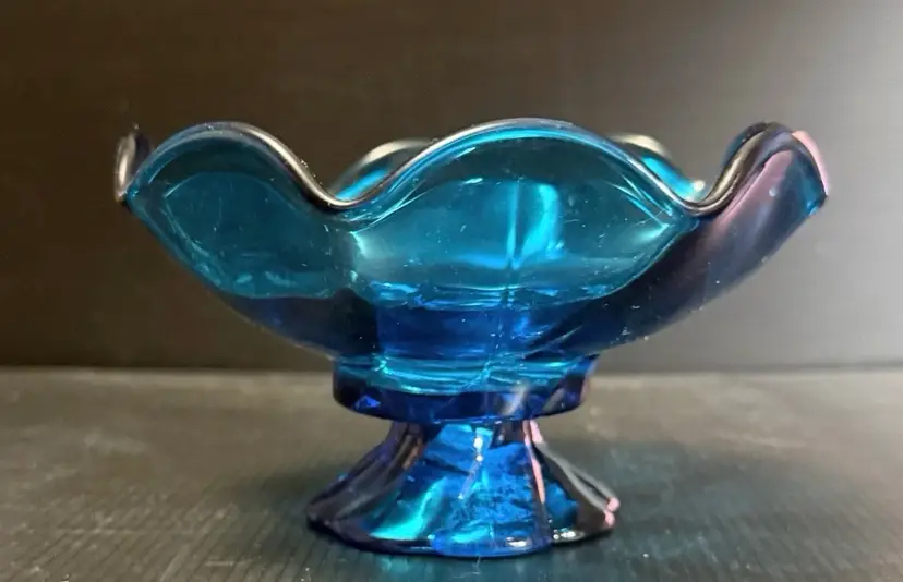 Vintage VIKING NEW MARTINSVILLE! Glass Bluenique Candle Taper Holder