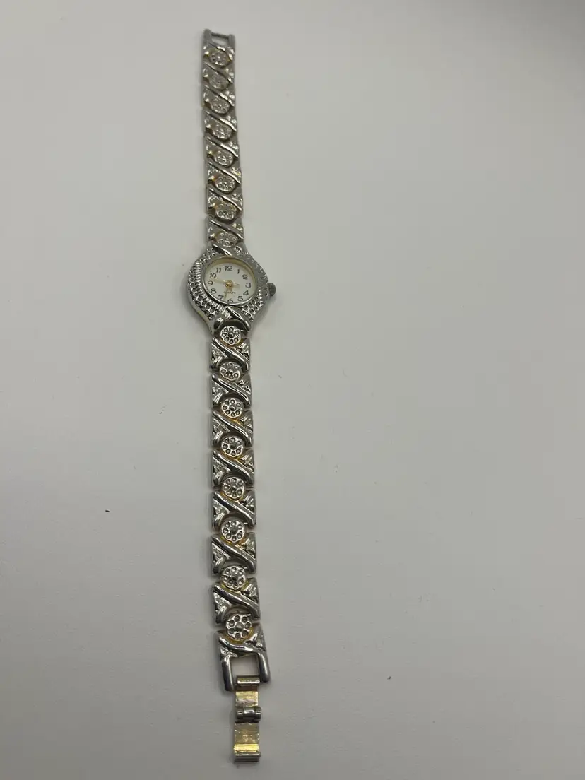 Beautiful Vintage Silver And Gold Tone Wristwatch