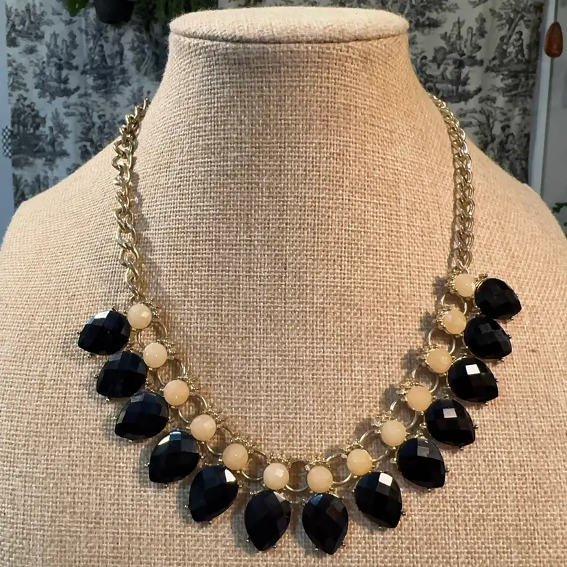 Black Sparkle Statement Necklace