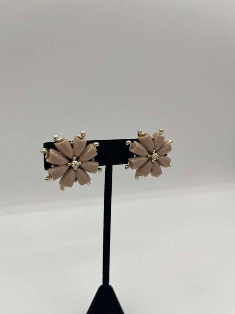 Vintage KRAMER Signed Muted Taupe Flower Clip Earrings