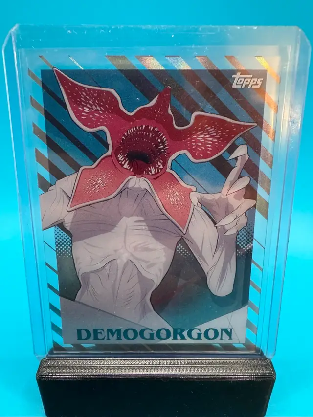 Demogorgon Topps High-Tek Stranger Things Glam SP