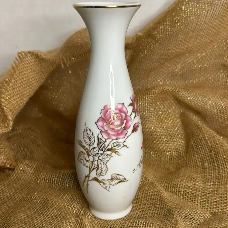 Vintage Romance Rose 40th Anniversary Vase
