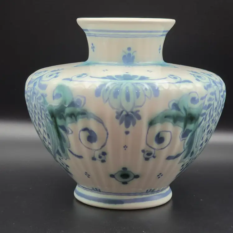 *RARE* Royal Delft Green/White Delvert Ribbed Vase