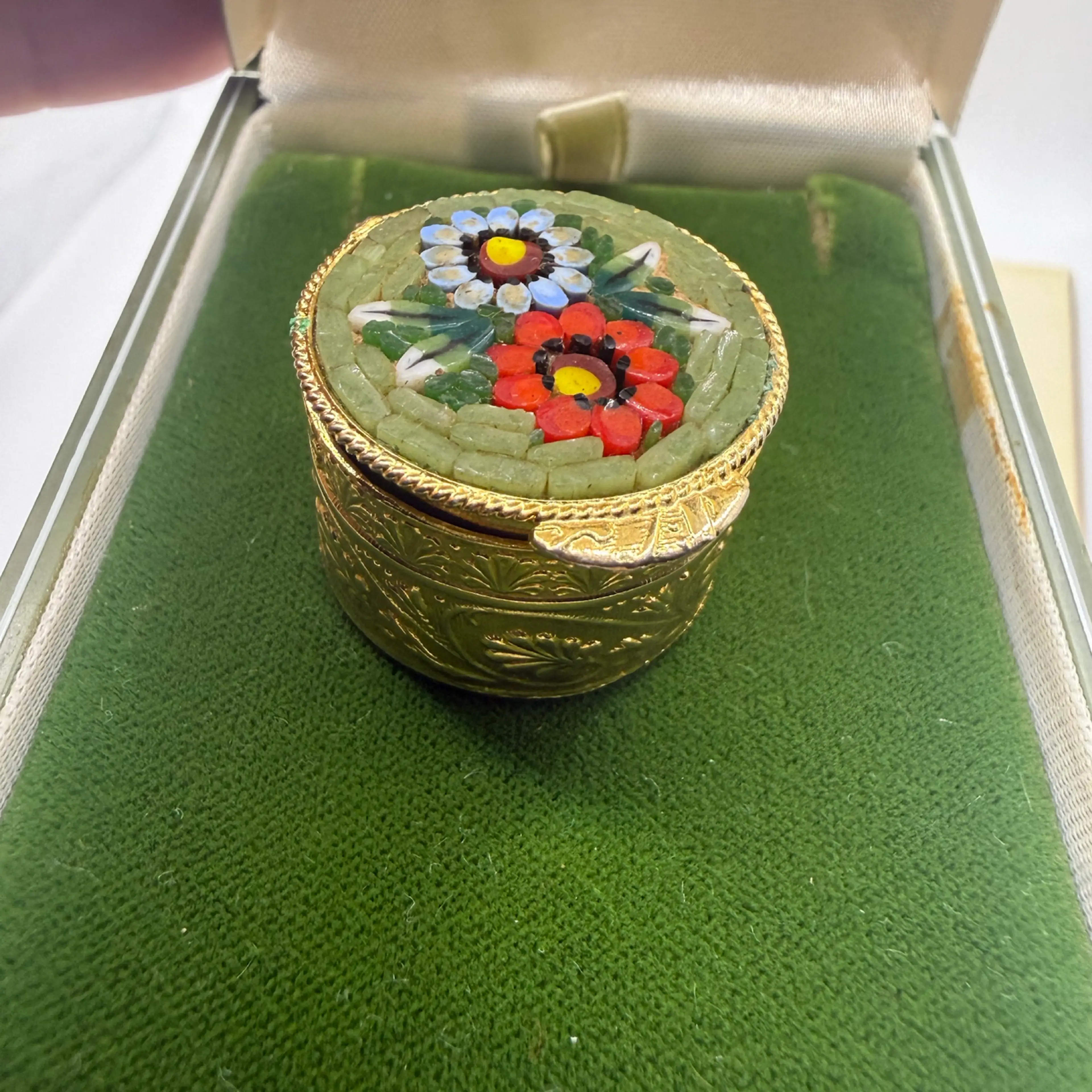 Image 1 of 6
