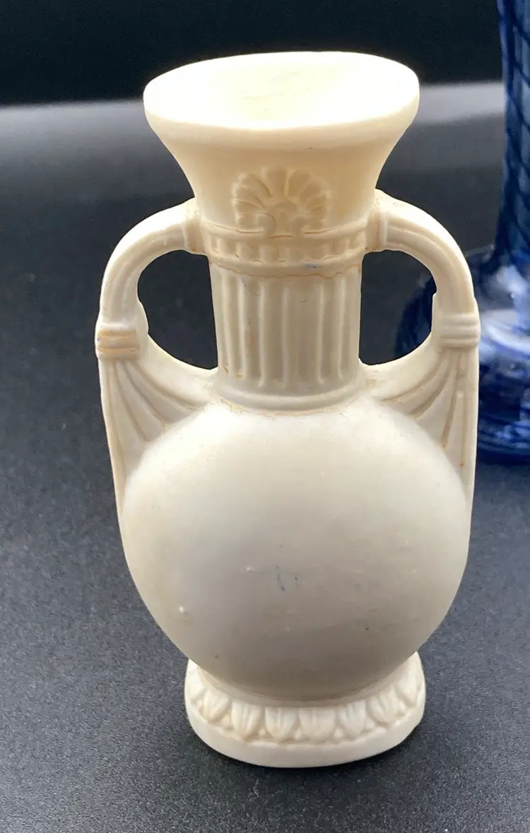 Vintage Made In Japan Vase 3” Tall 1 1/2” Wide