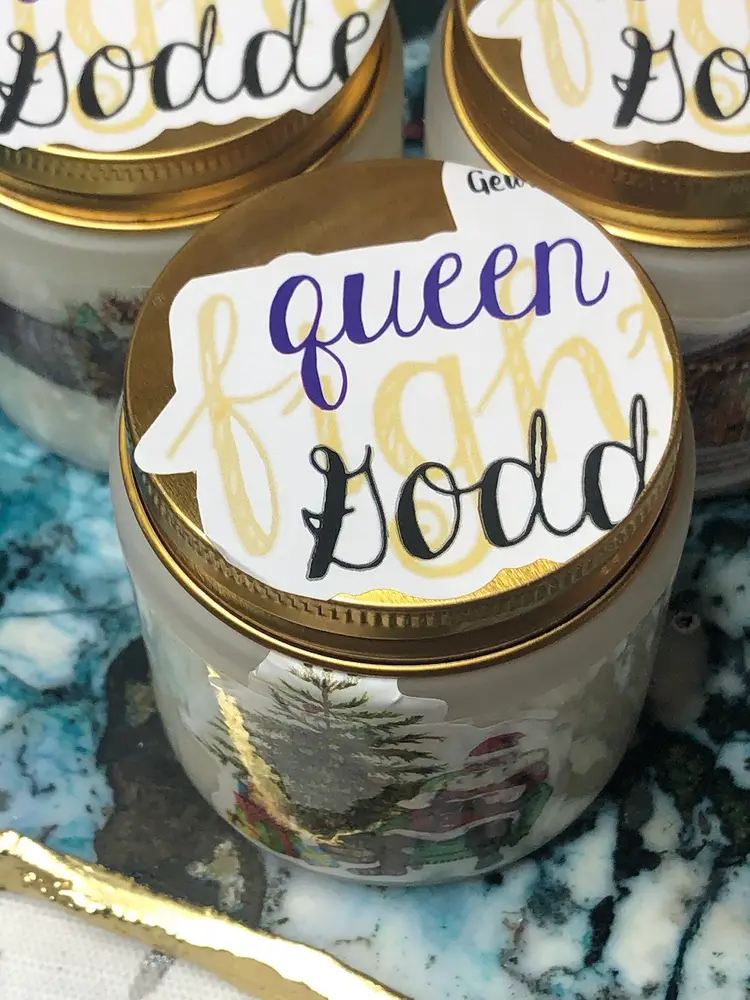 December Market- 🎄Going Tree Shopping Scent With A Delightful Mix Of All The Fresh Trees Blended Together CANDLE Handmade Christmas