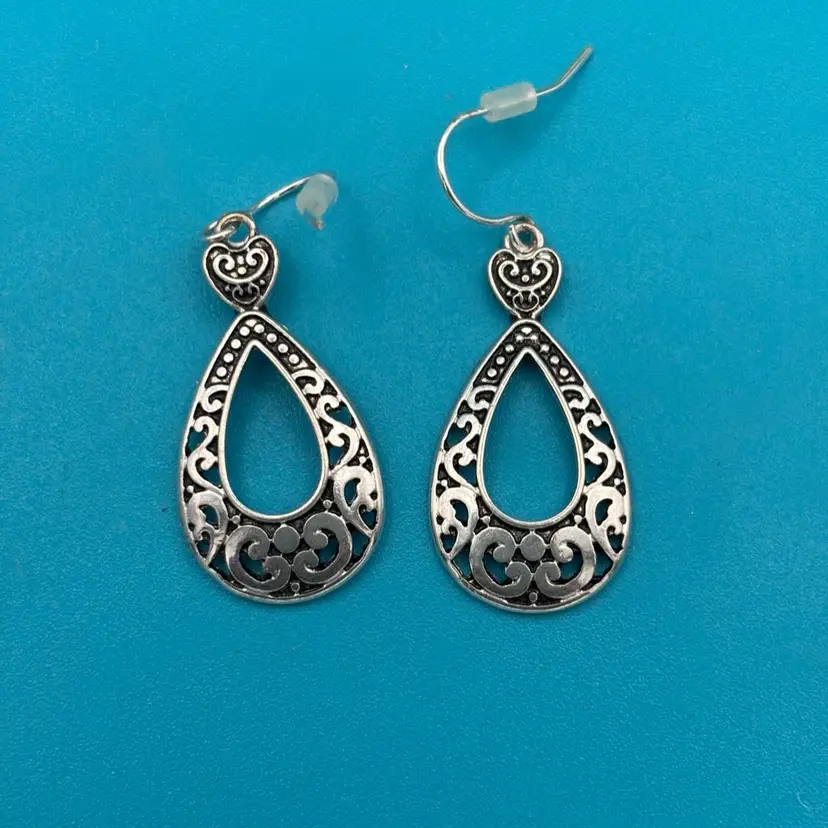 Vintage Silver-Tone Filigree Teardrop Earrings