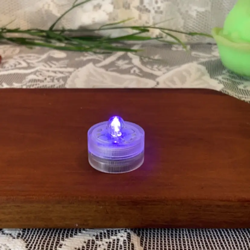 #4 - Iv Tea light