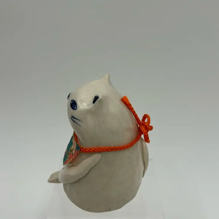 Cute  Kitschy Kitty Pottery LP