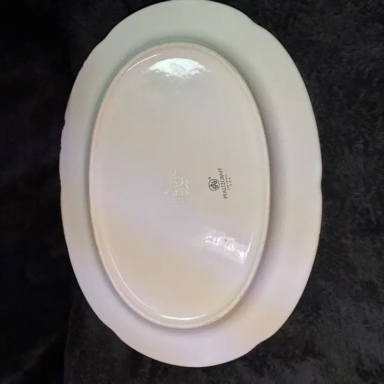 Pfaltzgraff Winterberry Large Oval Serving Platter Christmas 14”