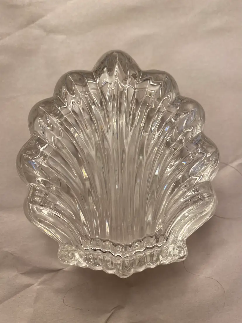 VINTAGE GORHAM CRYSTAL CHANTILLY SHELL TRINKET BOX WITH LID