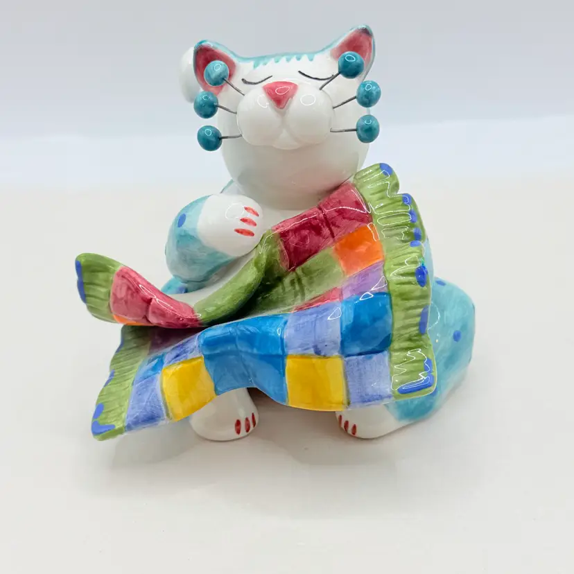 2002 Amy Lacombe Whimsiclay Cat with Quilt Figurine