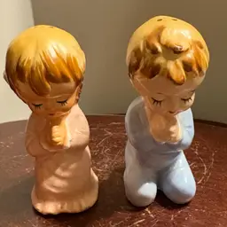 Praying Little Girl And Boy Shaker Set