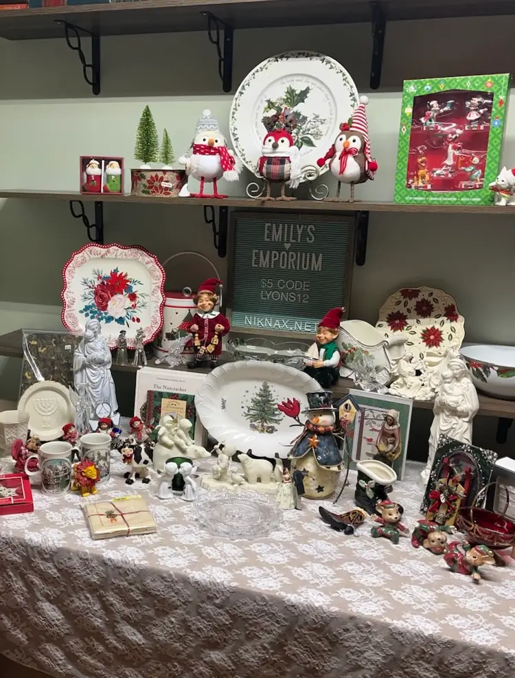 Holiday & Shop The Shelves