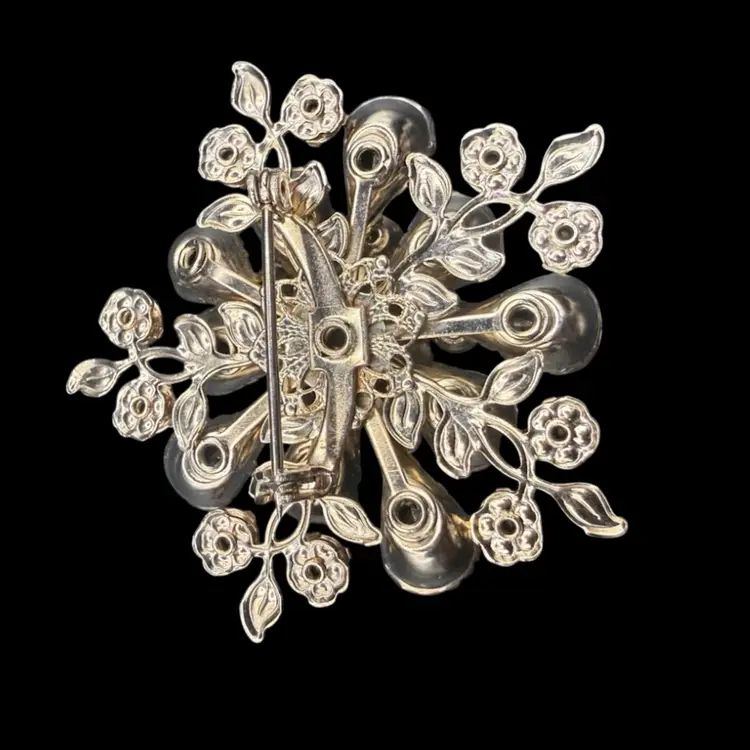 Vintage Juliana Easter Egg Pale Yellow Aurora Borealis Rhinestone Brooch Pin