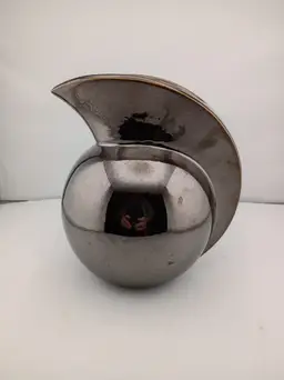 Signed studio pottery vessel