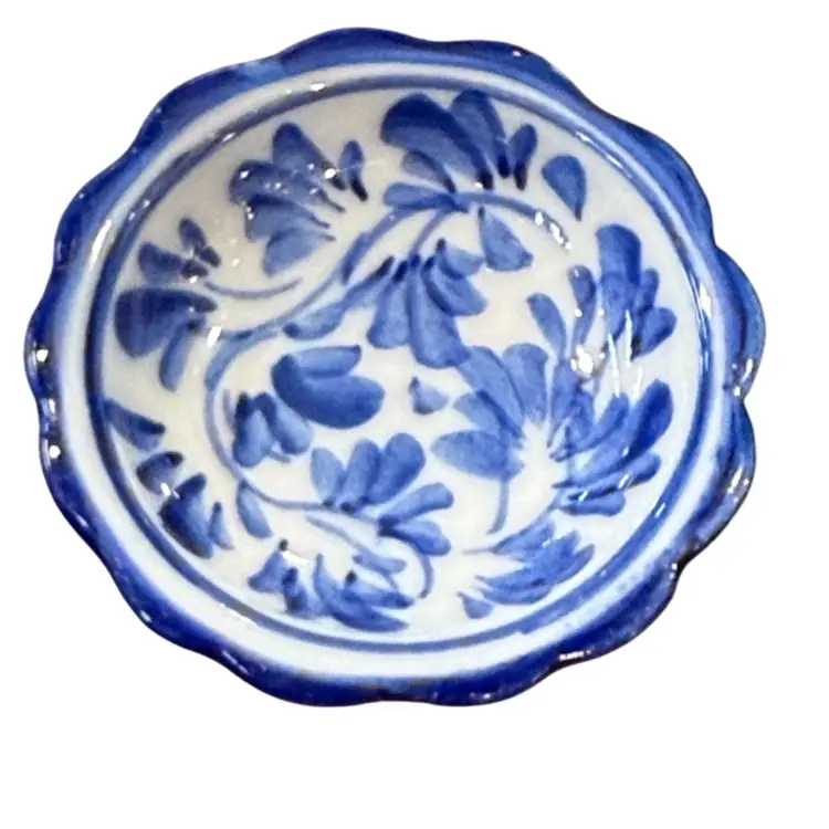 Handcrafted Thailand Blue White Porcelain Footed Flower Leaves Vintage Dish Mini