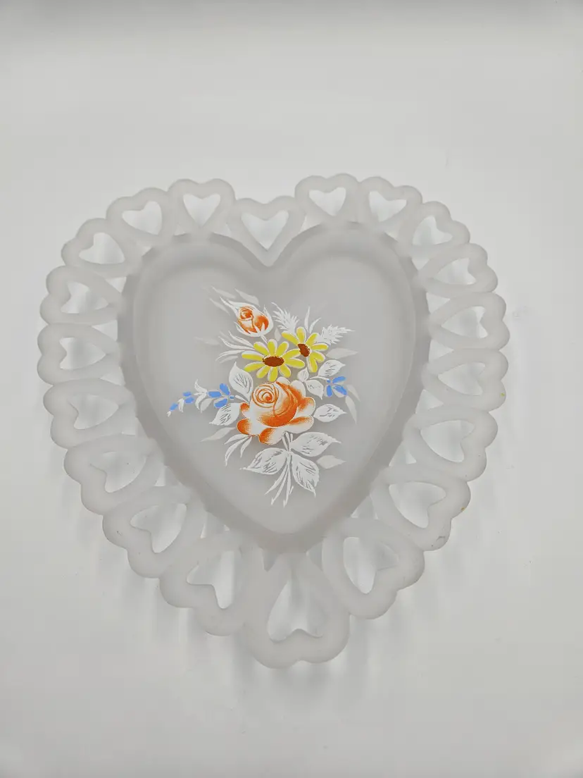 #TR42 Westmoreland Satin Floral Heart