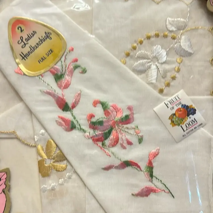 Vintage Ladies Handkerchiefs Fruit Of The Loom In Original Packaging 2