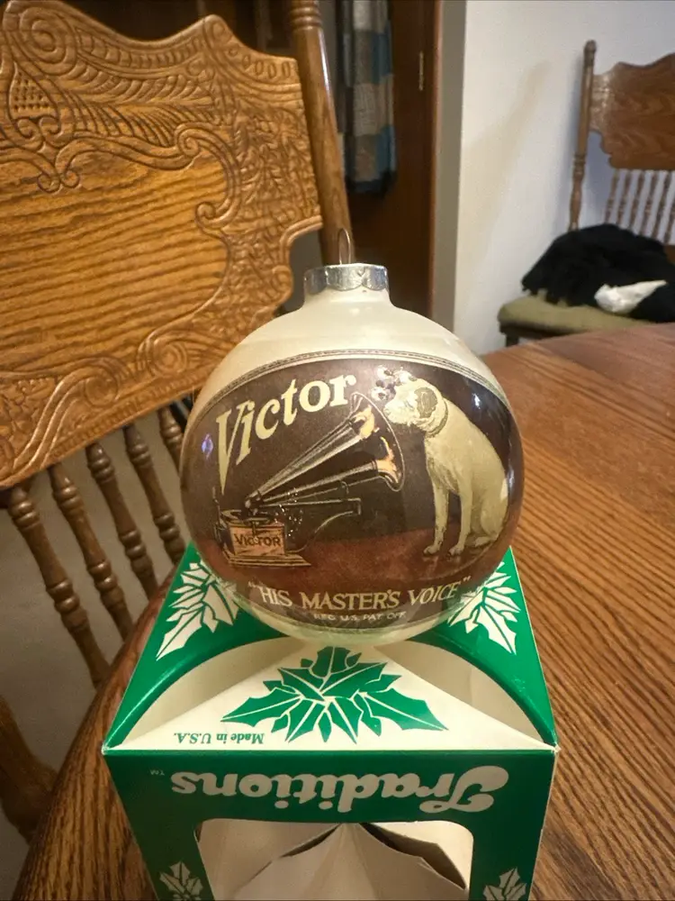 Vintage Rare Victor His Master's Voice 1987 Gkass Christmas Ornament