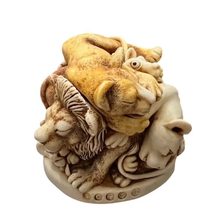 HARMONY KINGDOM “FAUX PAWS”